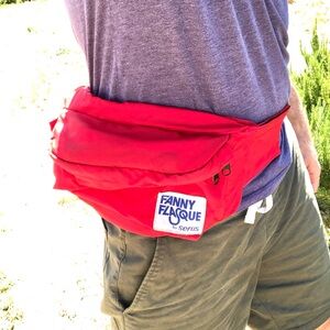 Vintage Fanny Flasque By Serus 2 Quarts Soft Insulated Belt Bag Flask Red & Box